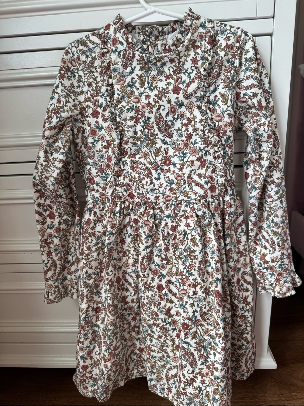 Beautiful Dress. Only worn once for professional pictures